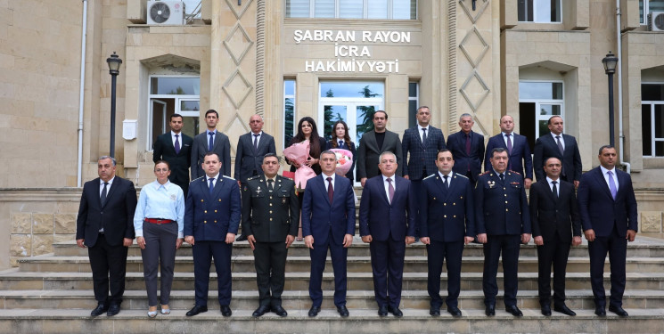 1 oktyabr – Azərbaycanda prokurorluq işçilərinin peşə bayramı və milli prokurorluq orqanlarının yaradılmasının ildönümü münasibətilə tədbir keçirilib.