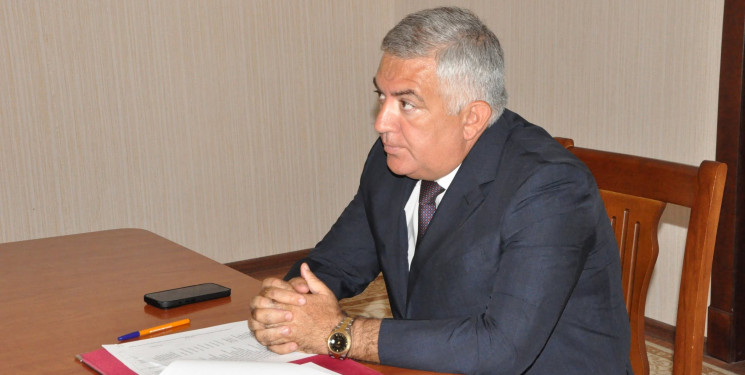 Şabran Rayon İcra Hakimiyyətinin başçısı yerli fermerlərin, kənd təsərrüfatı sahəsində fəaliyyət göstərən sahibkarların və aidiyyəti idarə, müəssisə və təşkilat rəhbərlərinin iştirakı ilə müşavirə keçirmişdir.
